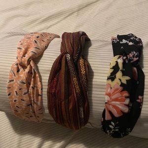 NWT Headband elastic band knot hair accessory